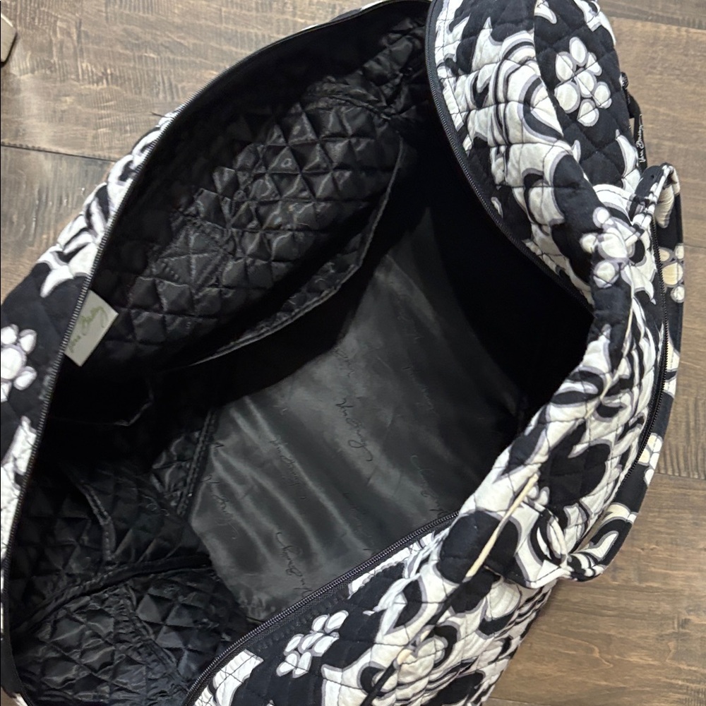 Vera Bradley Black and White Floral Travel Bag - Picture 4 of 4